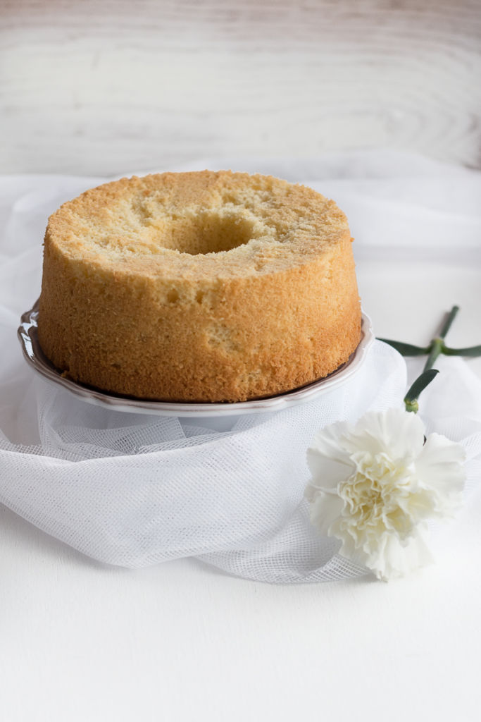 Chiffon cake al limone da guarnire